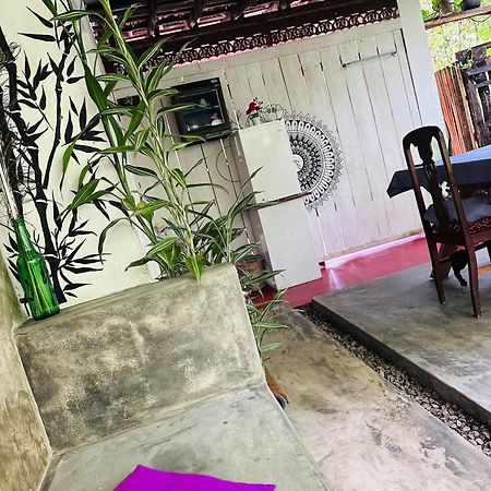 ディックウェラ Venora Hiriketiya Bed & Breakfast エクステリア 写真