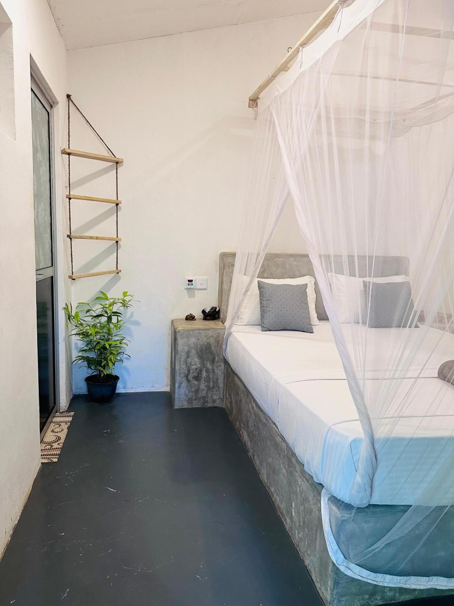 ディックウェラ Venora Hiriketiya Bed & Breakfast エクステリア 写真